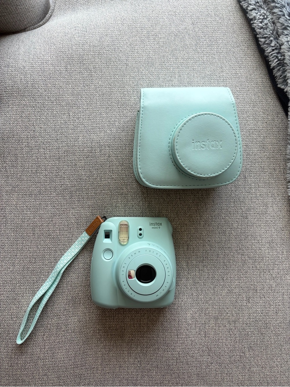 Fujifilm Instax Mini 9 Instant Camera In Ice Blue with Case